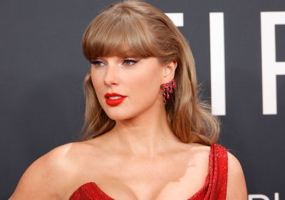 Taylor Swift, perché ha fatto arrabbiare i fan con il lancio del suo ultimo disco, e cosa c’entra l’AI