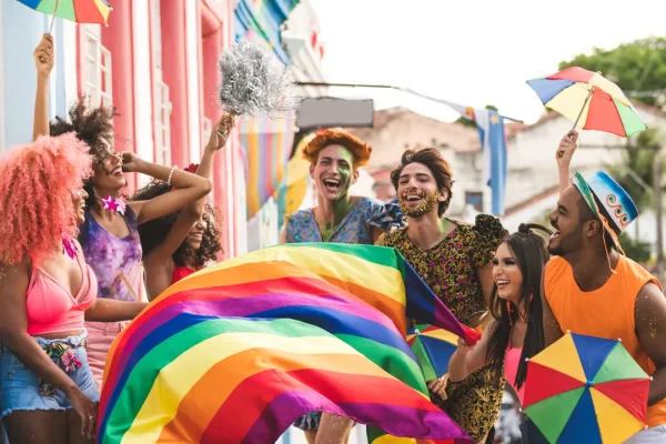 L’altra lotta nell’era della crisi climatica è quella per i diritti lgbtqia+, spesso invisibili ancor prima che negati