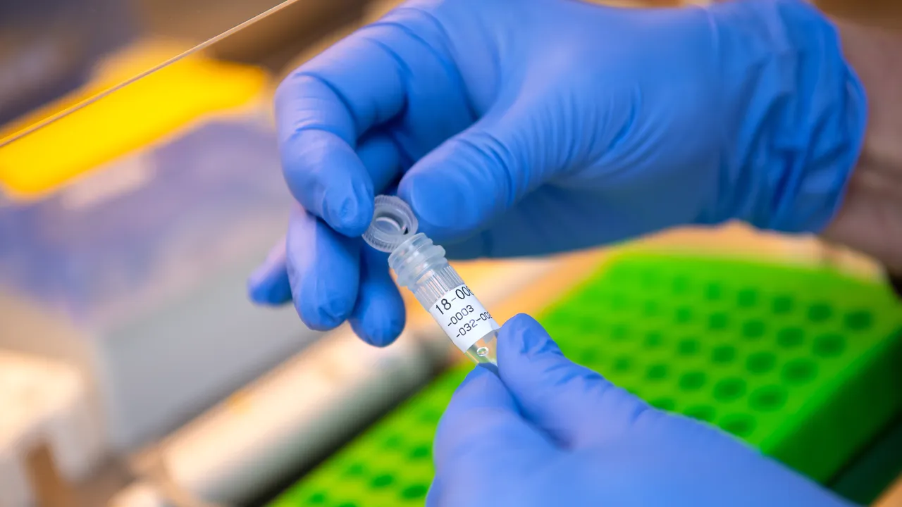 Garlasco, il Dna sotto e unghie di Chiara Poggi mostrerebbe una compatibilità con la linea maschile di Sempio