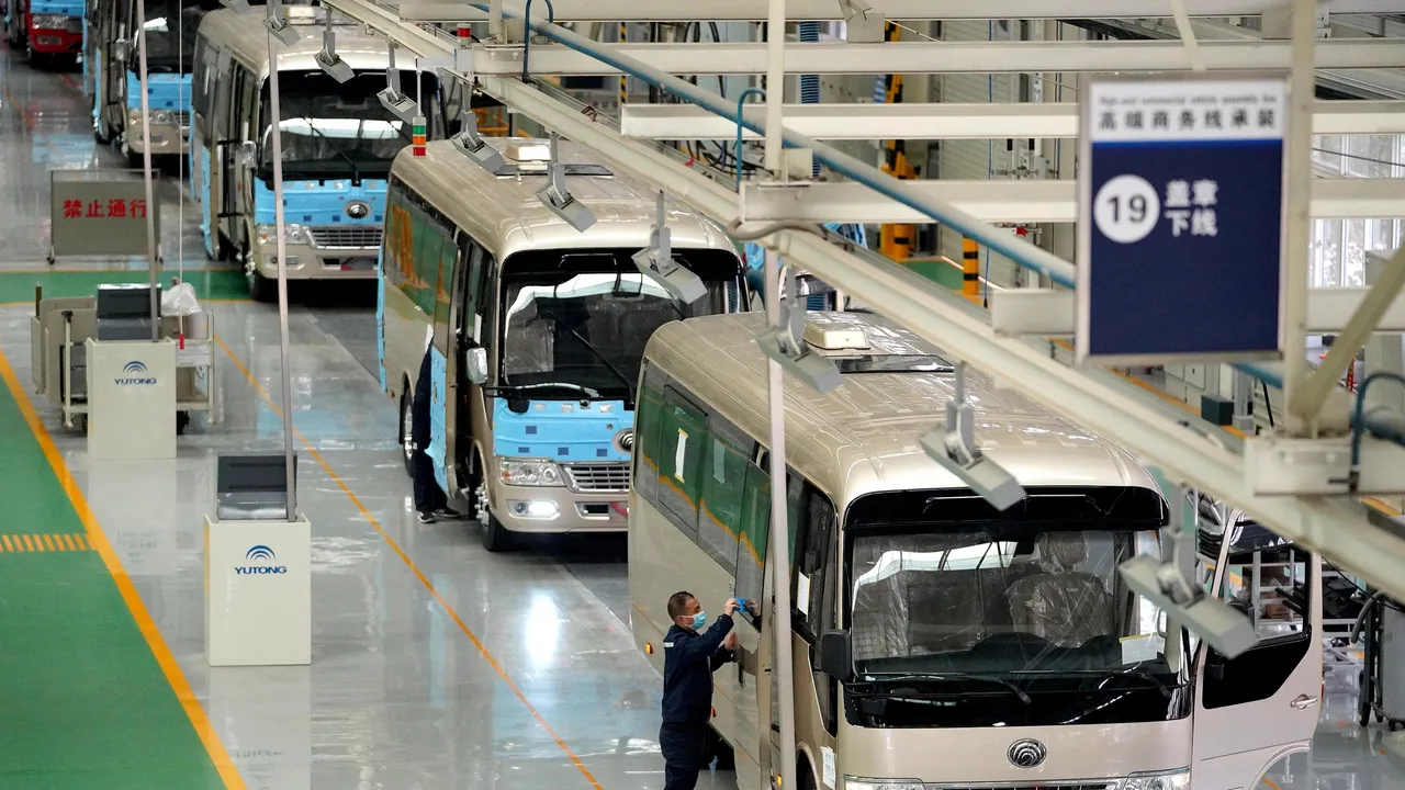 E se dalla Cina prendessero il controllo dell’autobus elettrico Yutong su cui stiamo viaggiando in Europa?