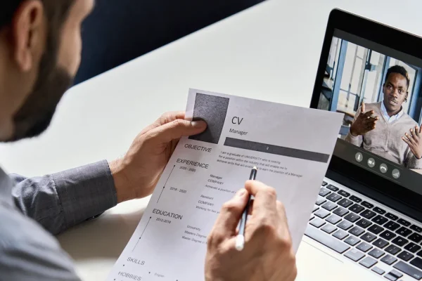 Lettera di presentazione, perché ormai ChatGpt e gli altri LLM l’hanno resa perfetta ma inutile