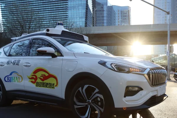 Come la Cina vuole dominare anche il mercato dei robotaxi