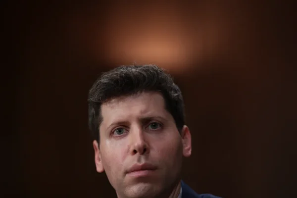 Adam Raine, OpenAI sta cercando di scaricare le responsabilità del suicidio sul 16enne e la sua famiglia