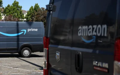 Amazon indagata per contrabbando di prodotti cinesi in Italia, la Guardia di finanza nelle sedi di Milano e Bergamo