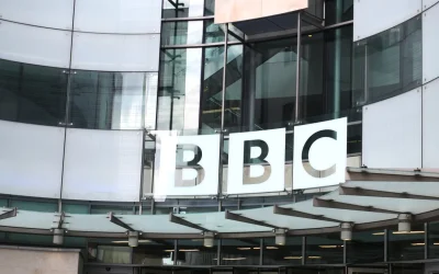 Perché i vertici della Bbc si sono dimessi e cosa c’entra Trump in tutto questo
