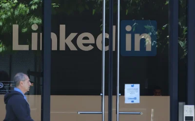 LinkedIn ma non solo, tutte le piattaforme che usano i tuoi dati per addestrare l’AI (e come opporsi)