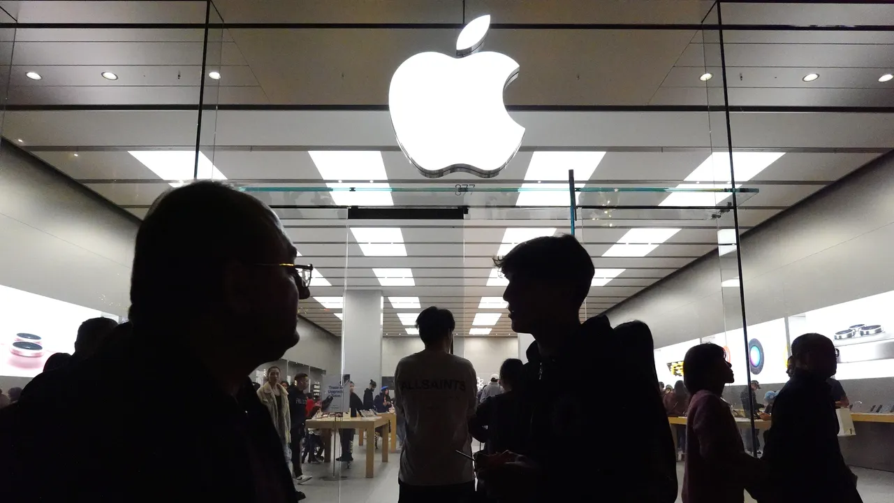 Sam Sung, la storia del dipendente Apple che ha dovuto cambiare nome
