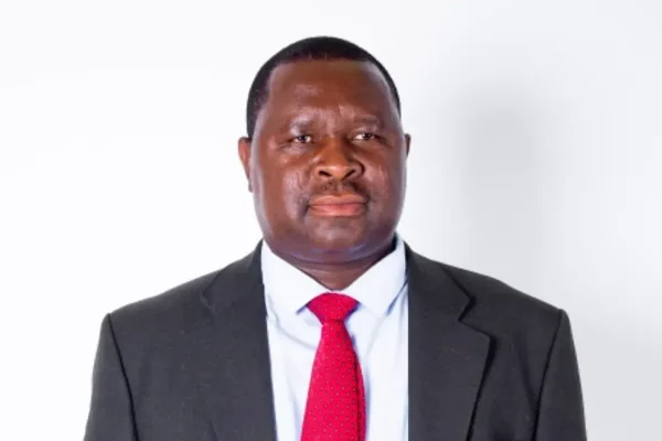 Chi è Adolf Hitler Uunona, che da anni vince le regionali in Namibia e ogni volta è la stessa storia