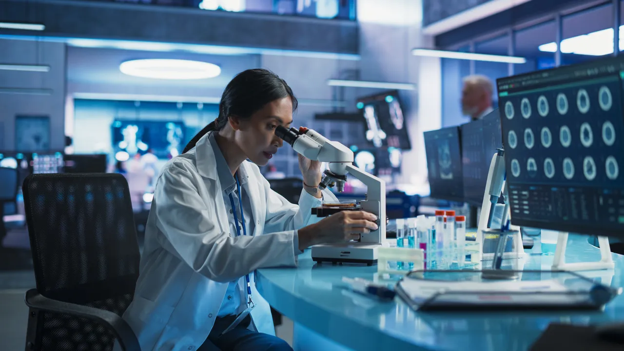 Perché in oncologia serve un’alleanza più forte tra i grandi centri di ricerca e le startup più innovative