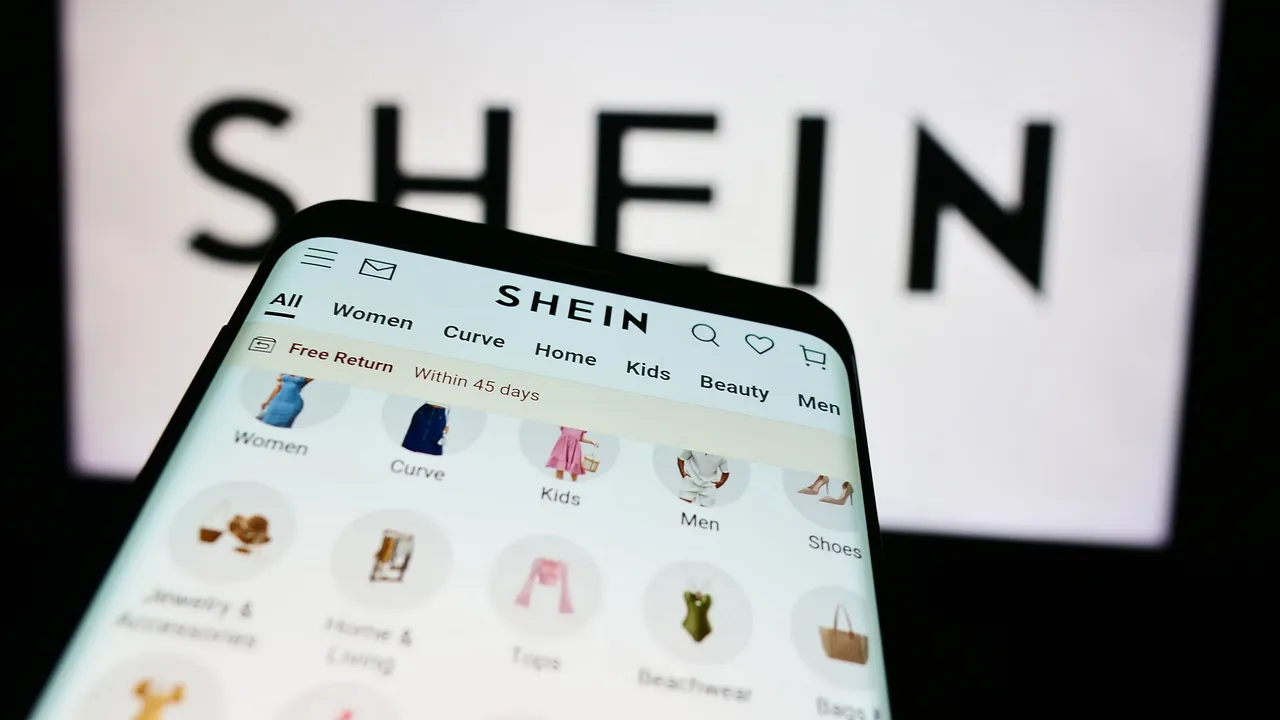 La Francia denuncia Shein per aver messo in vendita bambole sessuali con fattezze infantili
