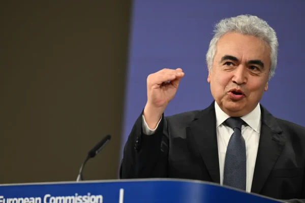 IEA e petrolio, perché torna a essere una fonte energetica del futuro dopo le pressioni di Trump