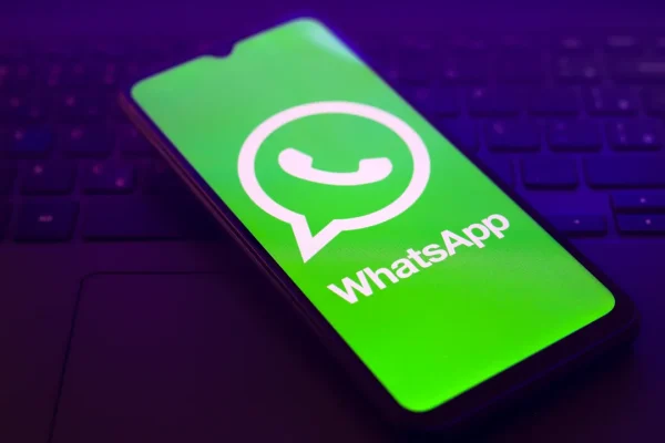 BirdyChat e Haiket, ecco i primi servizi supportati dall’interoperabilità di WhatsApp. Le chat di terze parti sono in arrivo in Europa grazie al Dma