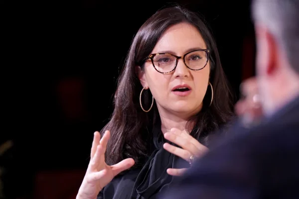 Chi è Bari Weiss, la giornalista passata dal New York Times alla guida di CBS News (passando per il suo The Free Press)