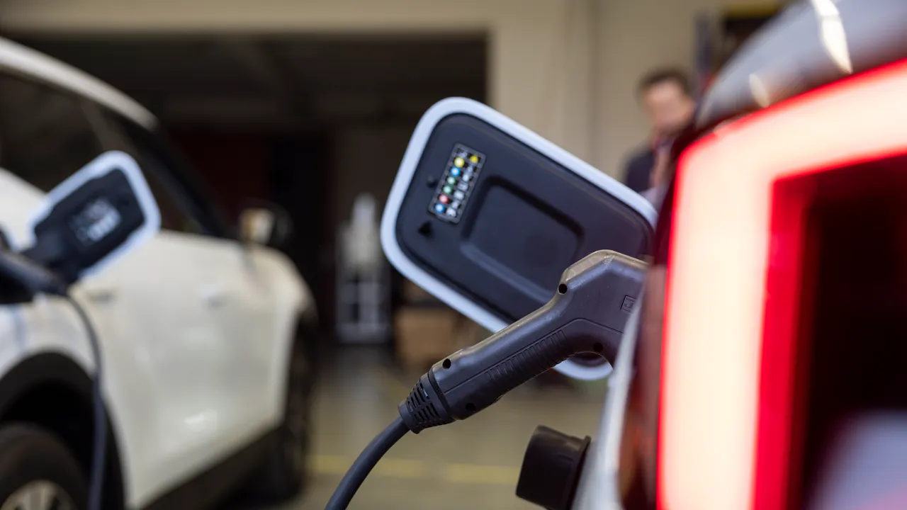 Bonus auto elettriche 2025, c’è un nuovo click day il 22 novembre