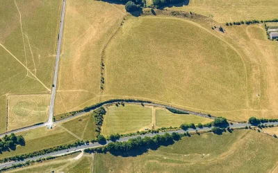 Sono stati svelati i dettagli dell’enorme struttura preistorica ad anello scoperta vicino al sito di Stonehenge