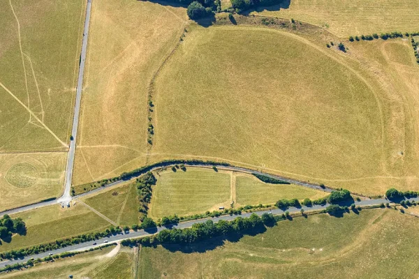 Sono stati svelati i dettagli dell’enorme struttura preistorica ad anello scoperta vicino al sito di Stonehenge