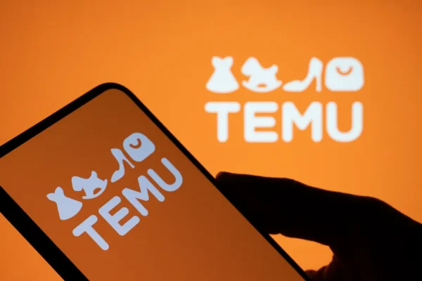 I pacchi di Shein e Temu potrebbero costare di più nel 2026 e non è detto che sia una brutta notizia