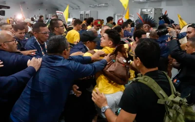 Le proteste alla Cop30 di Belém, perché gli attivisti indigeni hanno provato a fare irruzione alla conferenza del clima