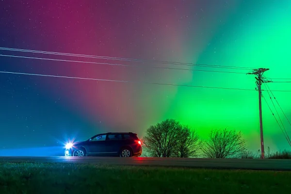 Cosa sta succedendo con la tempesta solare e perché non dobbiamo preoccuparci (ma goderci le aurore boreali)