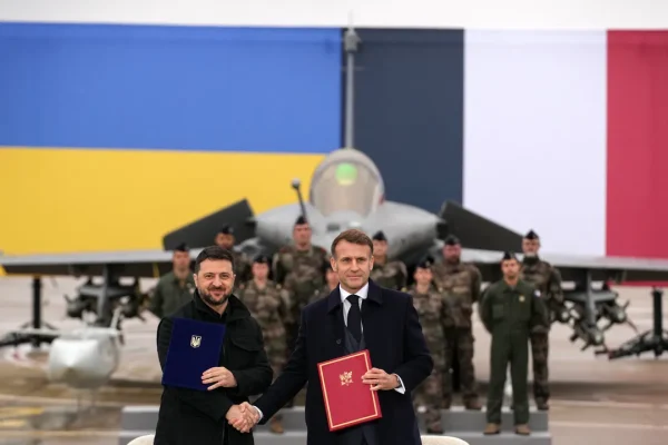 Ucraina, di quali aiuti è in cerca per resistere alla Russia. E cosa è disposta a concedere l’Europa