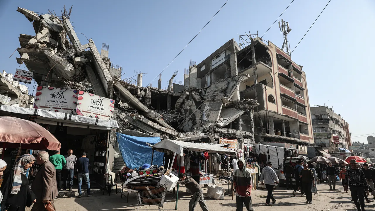 Striscia di Gaza, cosa sappiamo della ong fantasma che sta portando centinaia di palestinesi fuori