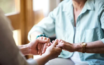 Caregiver familiari, c’è la legge ma non i soldi per gestire la domanda