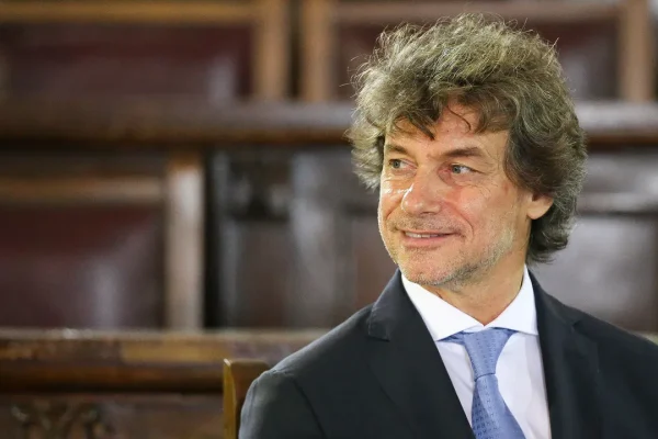 Il nuovo libro di Alberto Angela, un viaggio nel De Bello Gallico tra storia, avventura e intelligenza artificiale (con una sorpresa)