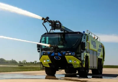 A Dallas Fort Worth entrano in azione sei Striker Volterra elettrici 6×6