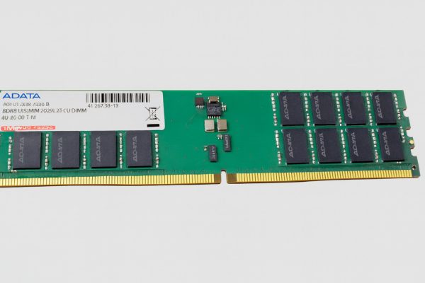ADATA porta i primi moduli DDR5 CUDIMM 4-Rank da 128 GB nel settore desktop