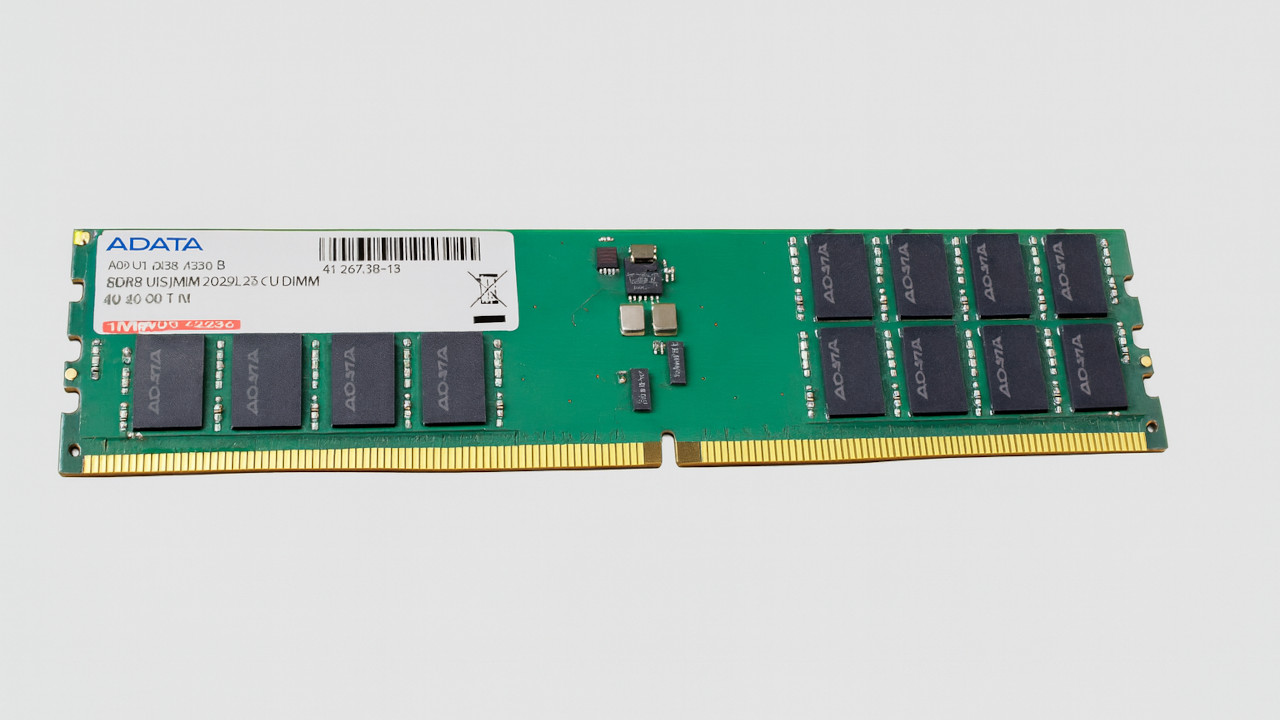 ADATA porta i primi moduli DDR5 CUDIMM 4-Rank da 128 GB nel settore desktop