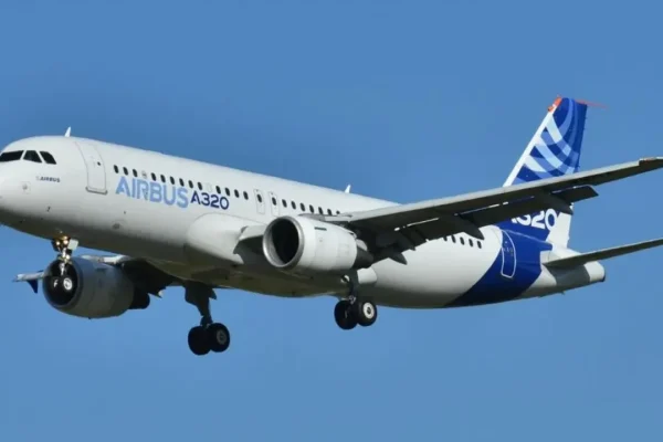 Airbus richiama oltre 6.000 A320: rischio interferenze da radiazioni solari sui sistemi di controllo di volo