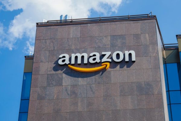 Amazon: la nuova ondata di licenziamenti non è legata all'AI, ma alla 'cultura aziendale' secondo il CEO