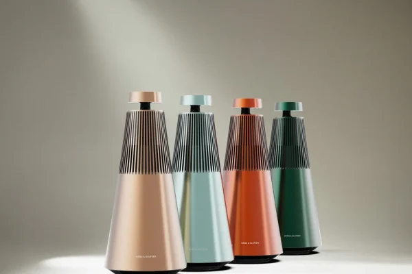 Bang & Olufsen compie 100 anni, ecco i prodotti più iconici e il segreto del “danish touch” raccontato a Wired dal Ceo
