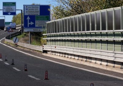 Barriere autostradali fotovoltaiche: Anas avvia la sperimentazione vicino Roma