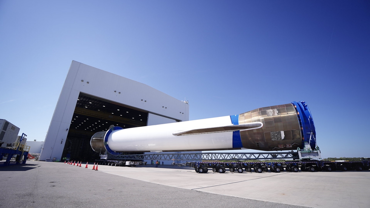 Blue Origin annuncia una nuova versione più grande e potente del razzo spaziale New Glenn