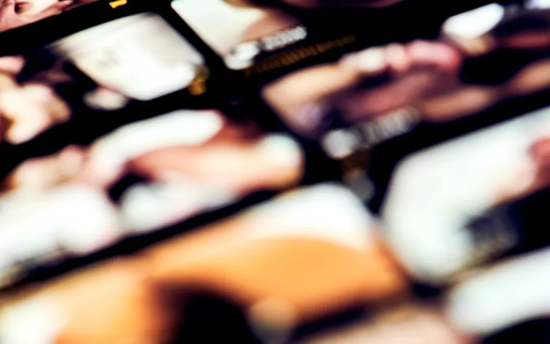 C’è un clamoroso bug di sicurezza che fa vedere i film porno su Facebook