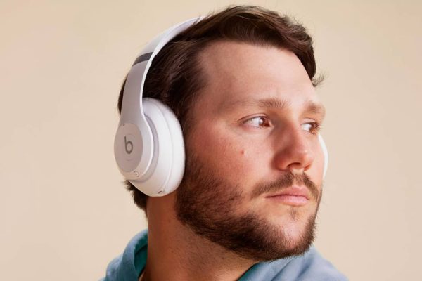 Apple, Sony, Bose, Beats, Sennheiser, CMF: ultimo giorno di Black Friday, offerte così sulle cuffie non si rivedono a breve