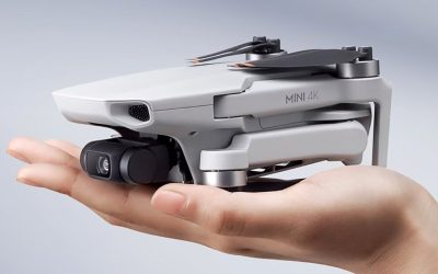 DJI Mini 4K Fly More Combo con 3 batterie e accessori crolla a 349€, si guida senza patentino