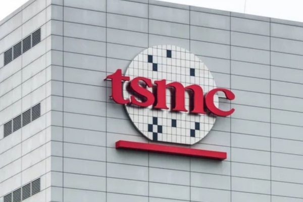 Ex CEO di TSMC passa a Intel: aperta un'indagine per furto di segreti aziendali