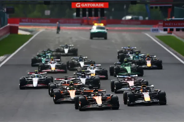 Formula 1, altro cambio regole in corsa: in Qatar non più di 25 giri per set di gomme