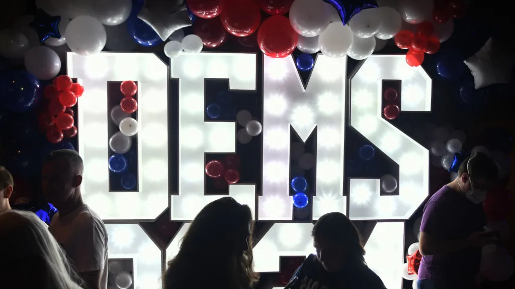 Partito democratico USA, a un anno dal ritorno di Trump non ha ancora capito come si fa politica sui social (nonostante Mamdani)