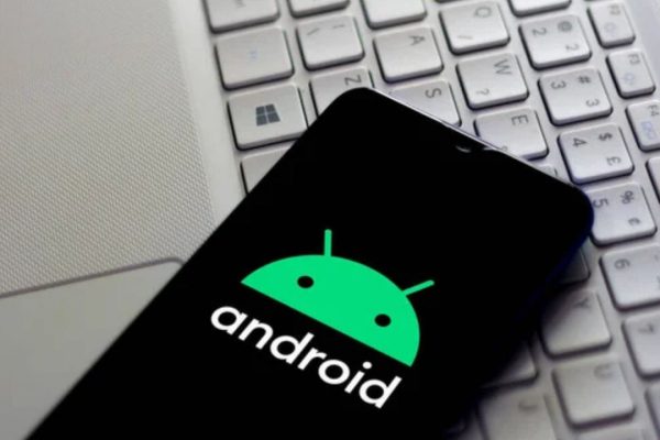 Google punirà le app che consumano troppa batteria su Android: nuove regole dal 2026