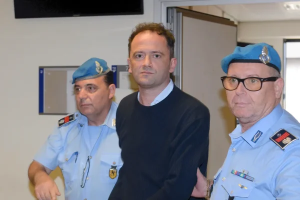 Arriva su Netflix Terrazza Sentimento, la docuserie che ricostruisce gli abusi di Alberto Genovese