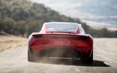 Il CEO di OpenAI si lamenta della sua Tesla Roadster mai ricevuta, Musk risponde dandogli del ladro