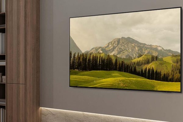 Il nuovo TV premium 2025 Samsung OLED 4K da 55" crolla su Amazon: 779€ sono veramente pochi