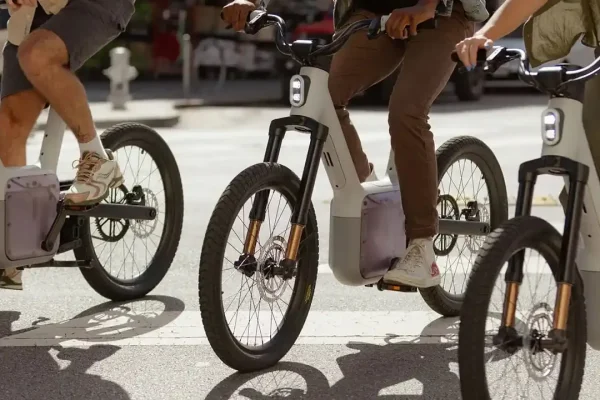 L'e-bike Also TM-B di Rivian ha una trazione mai vista, ma nasconde diverse insidie