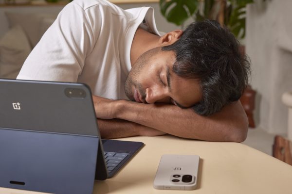 La “Burnout Season” colpisce l’Italia: iniziano i 36 giorni più stressanti dell'anno. Ecco dati secondo OnePlus