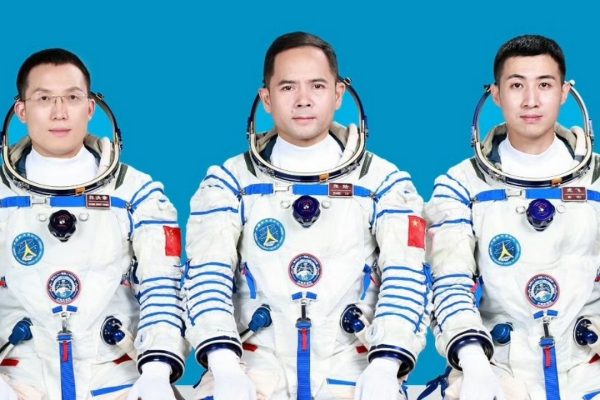 La missione con equipaggio Shenzhou-21 ha raggiunto la stazione spaziale cinese Tiangong