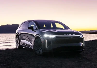 Lucid presenta Gravity Touring, il SUV elettrico è sempre al top ma costa meno