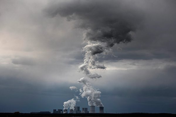 Mai così tanti gas serra: il 2025 segna un nuovo record per le emissioni fossili